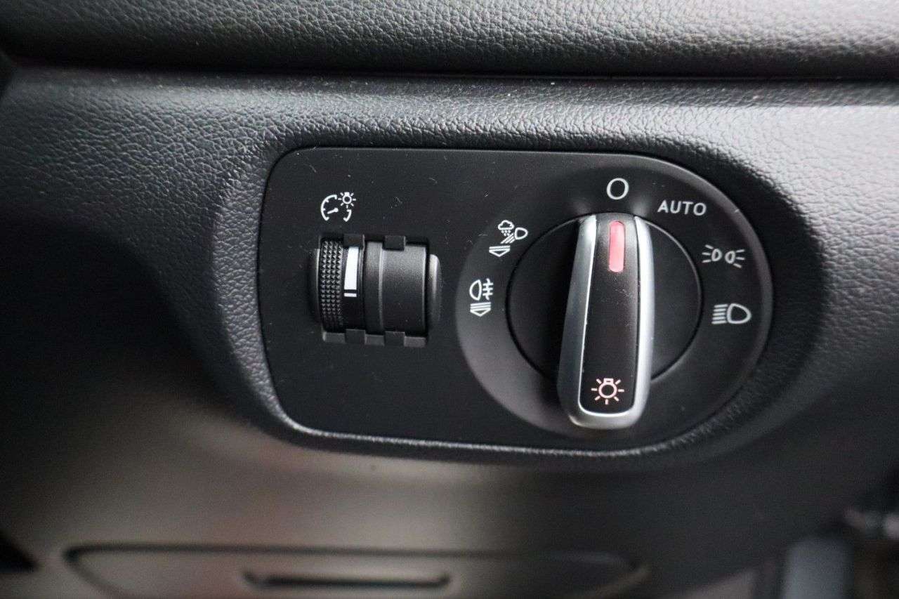 2015 AUDI Q3 2015 AUDI Q3