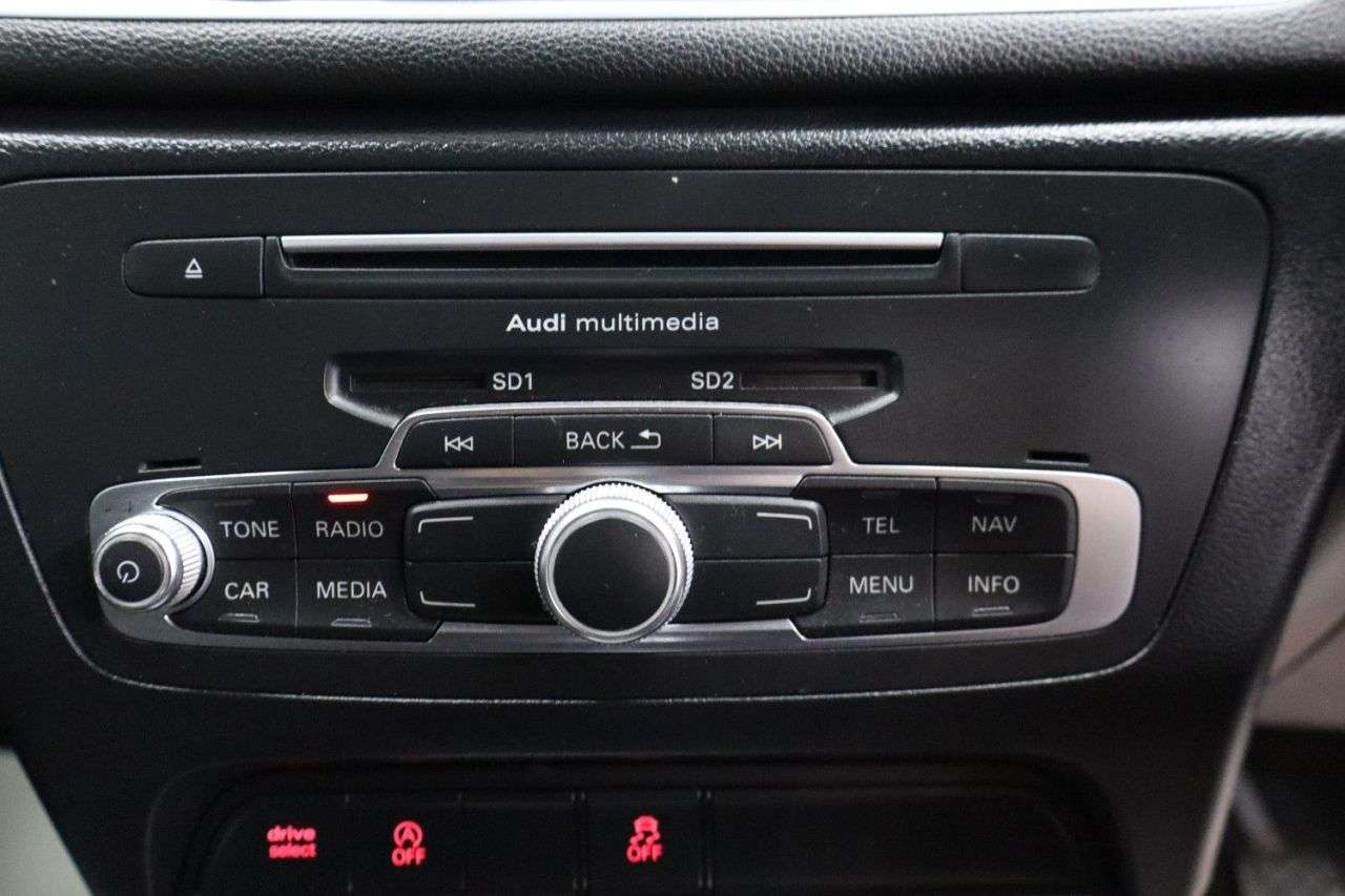 2015 AUDI Q3 2015 AUDI Q3