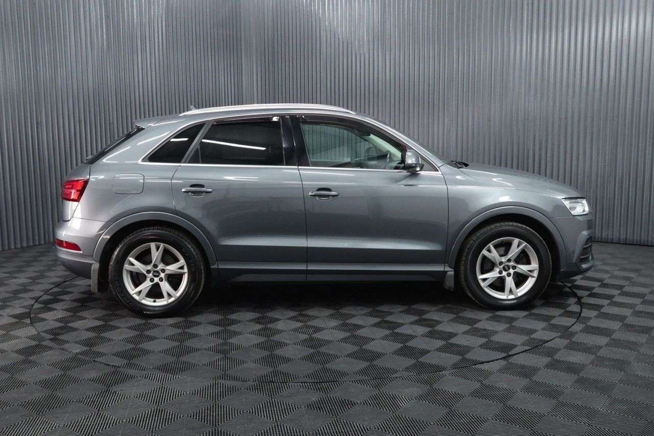 2015 AUDI Q3 2015 AUDI Q3