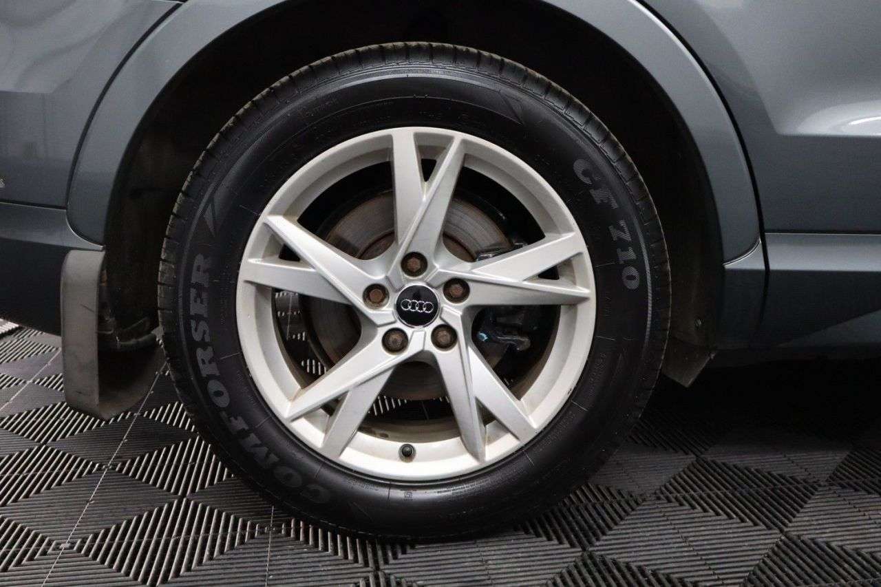 2015 AUDI Q3 2015 AUDI Q3