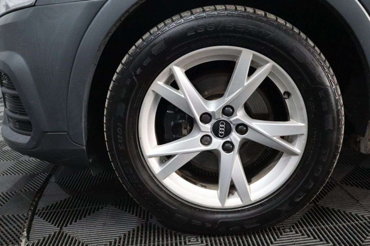 2015 AUDI Q3 2015 AUDI Q3