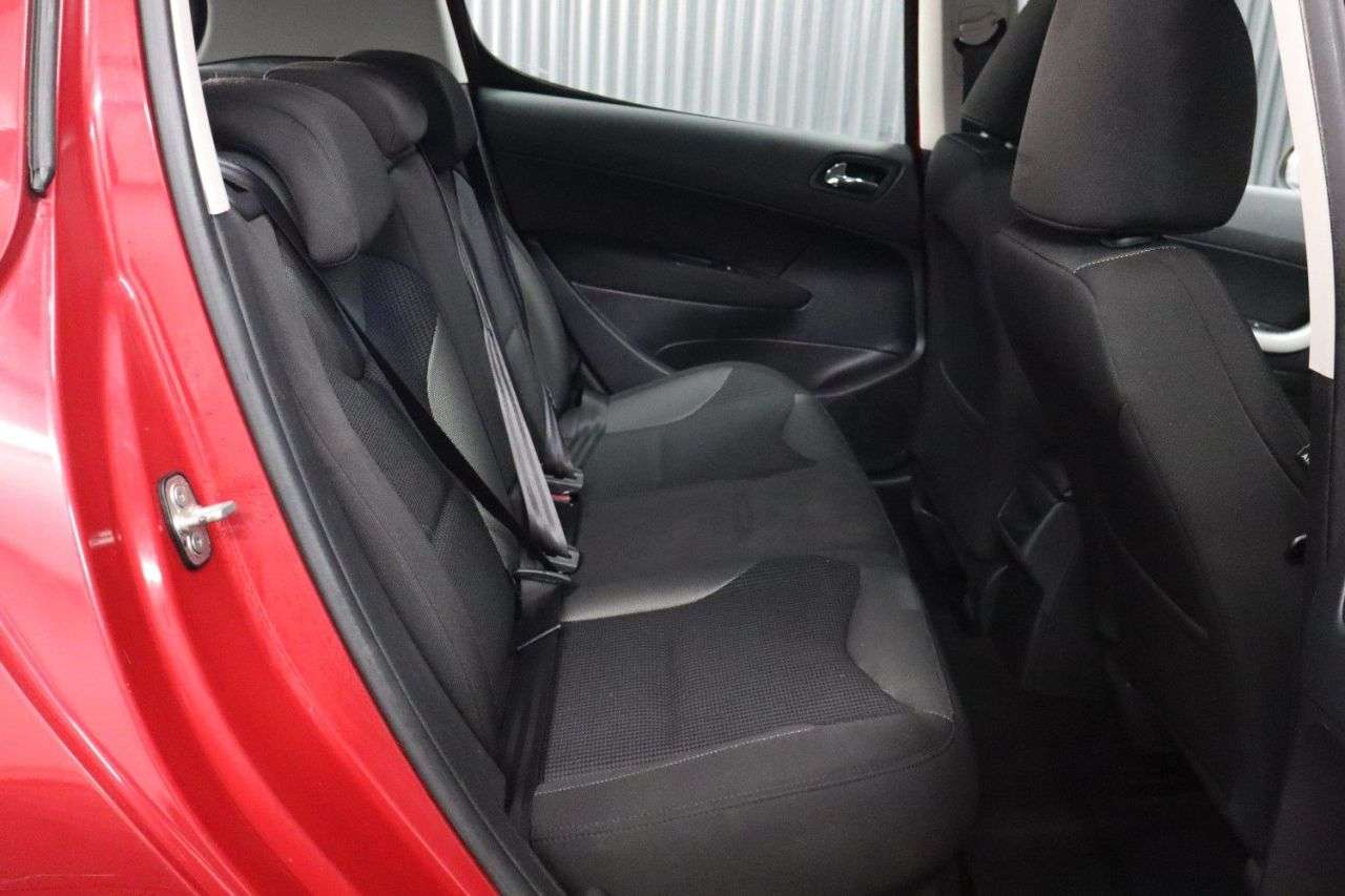 2013 PEUGEOT 308 2013 PEUGEOT 308