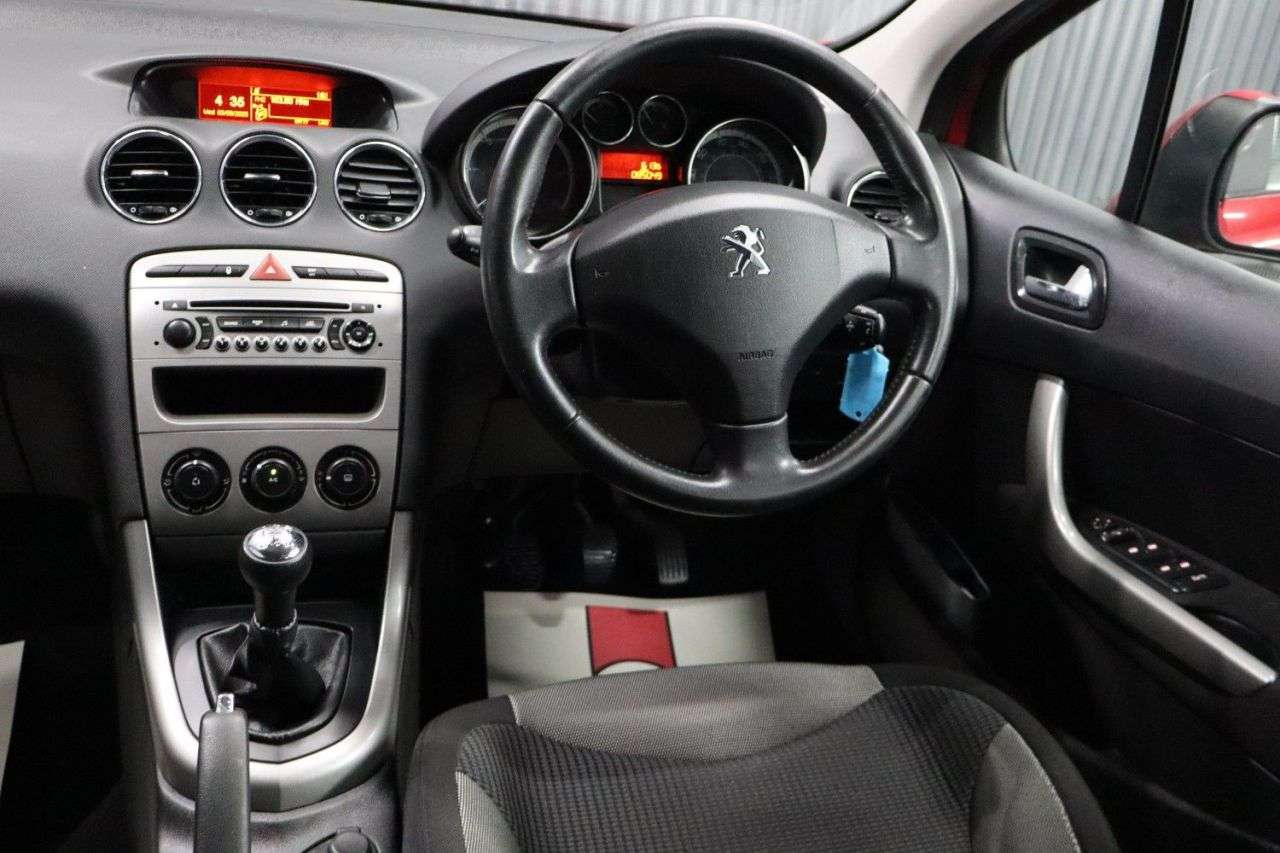 2013 PEUGEOT 308 2013 PEUGEOT 308