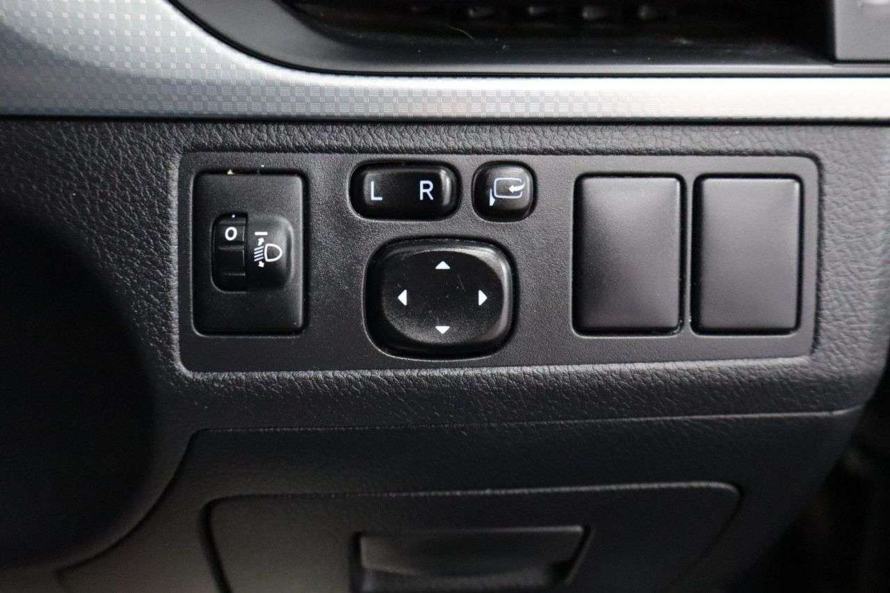 2017 TOYOTA AVENSIS 2017 TOYOTA AVENSIS