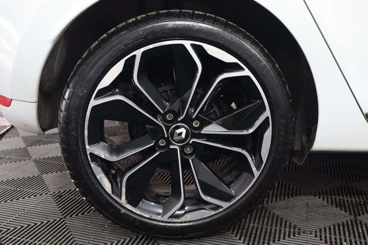 2019 RENAULT CLIO 2019 RENAULT CLIO