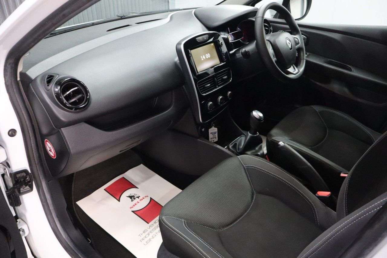 2019 RENAULT CLIO 2019 RENAULT CLIO