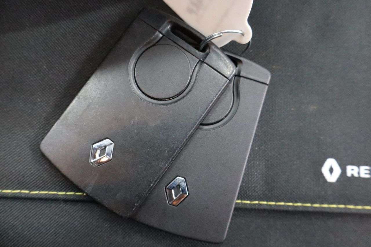 2019 RENAULT CLIO 2019 RENAULT CLIO