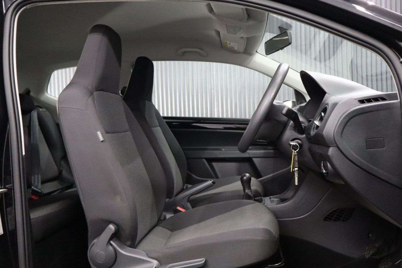 2017 VOLKSWAGEN UP! 2017 VOLKSWAGEN UP!