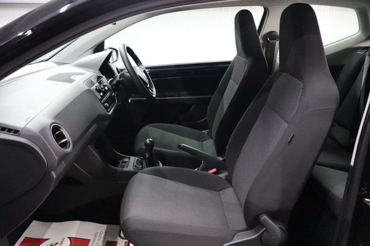 2017 VOLKSWAGEN UP! 2017 VOLKSWAGEN UP!