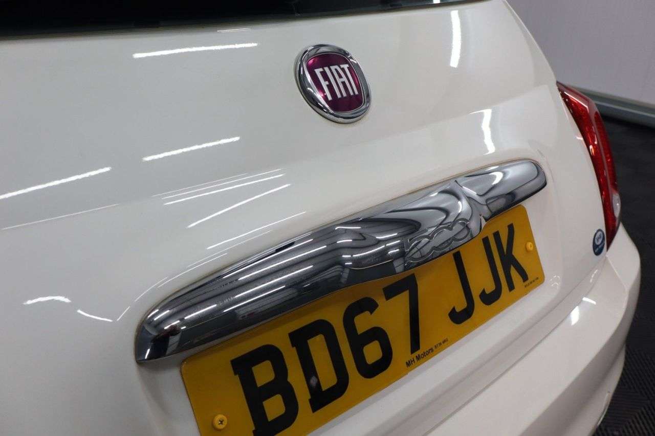 2017 FIAT 500 2017 FIAT 500