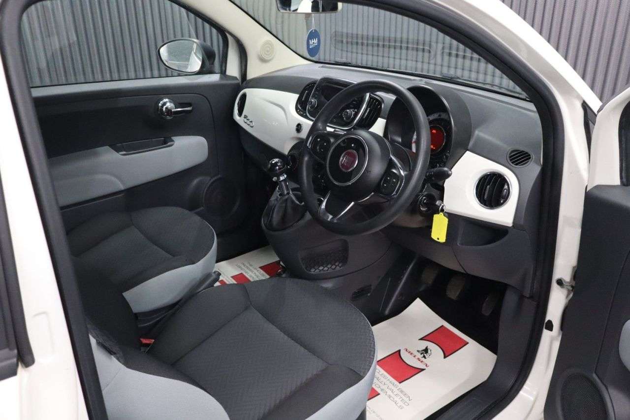 2017 FIAT 500 2017 FIAT 500