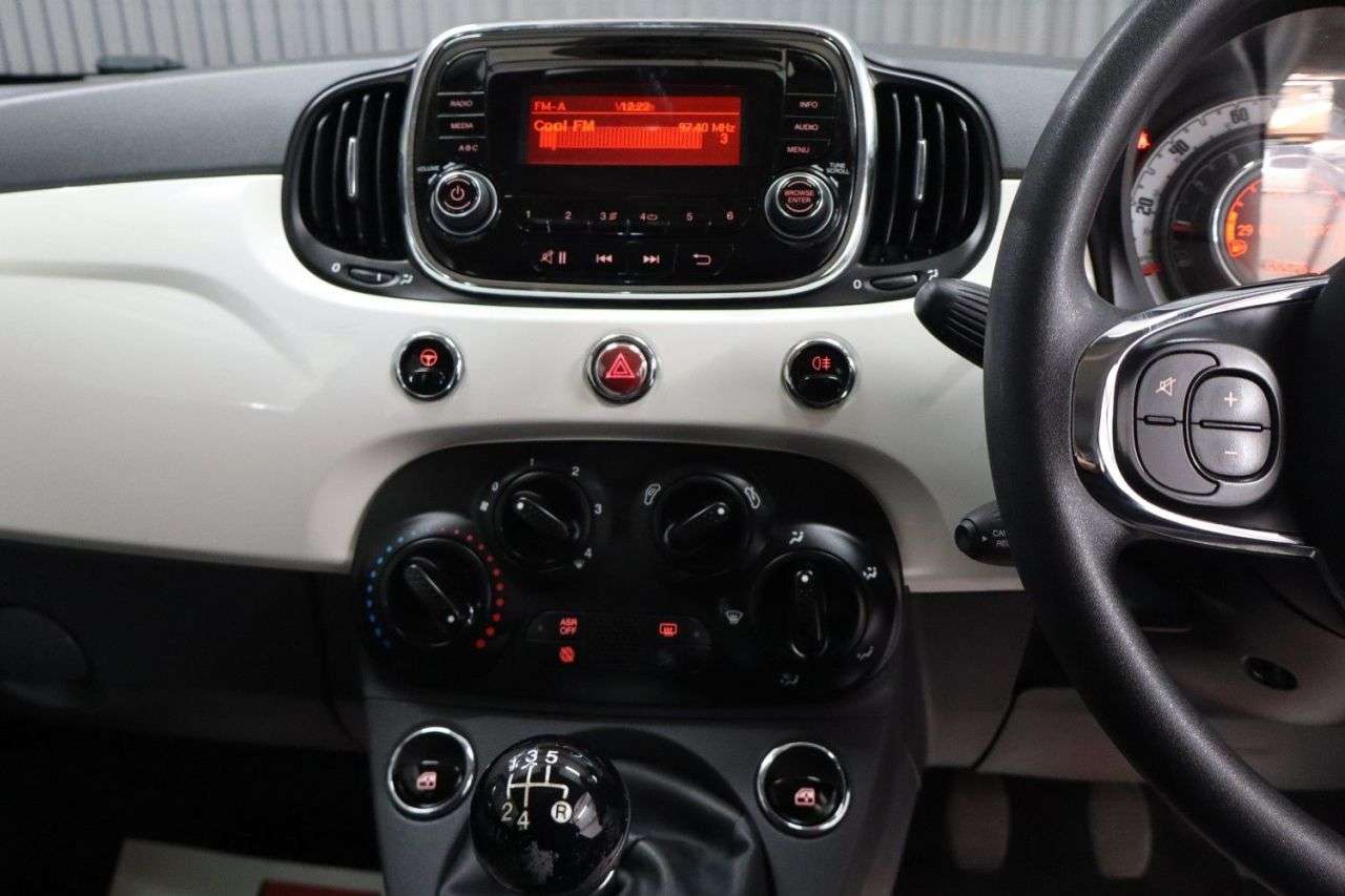 2017 FIAT 500 2017 FIAT 500