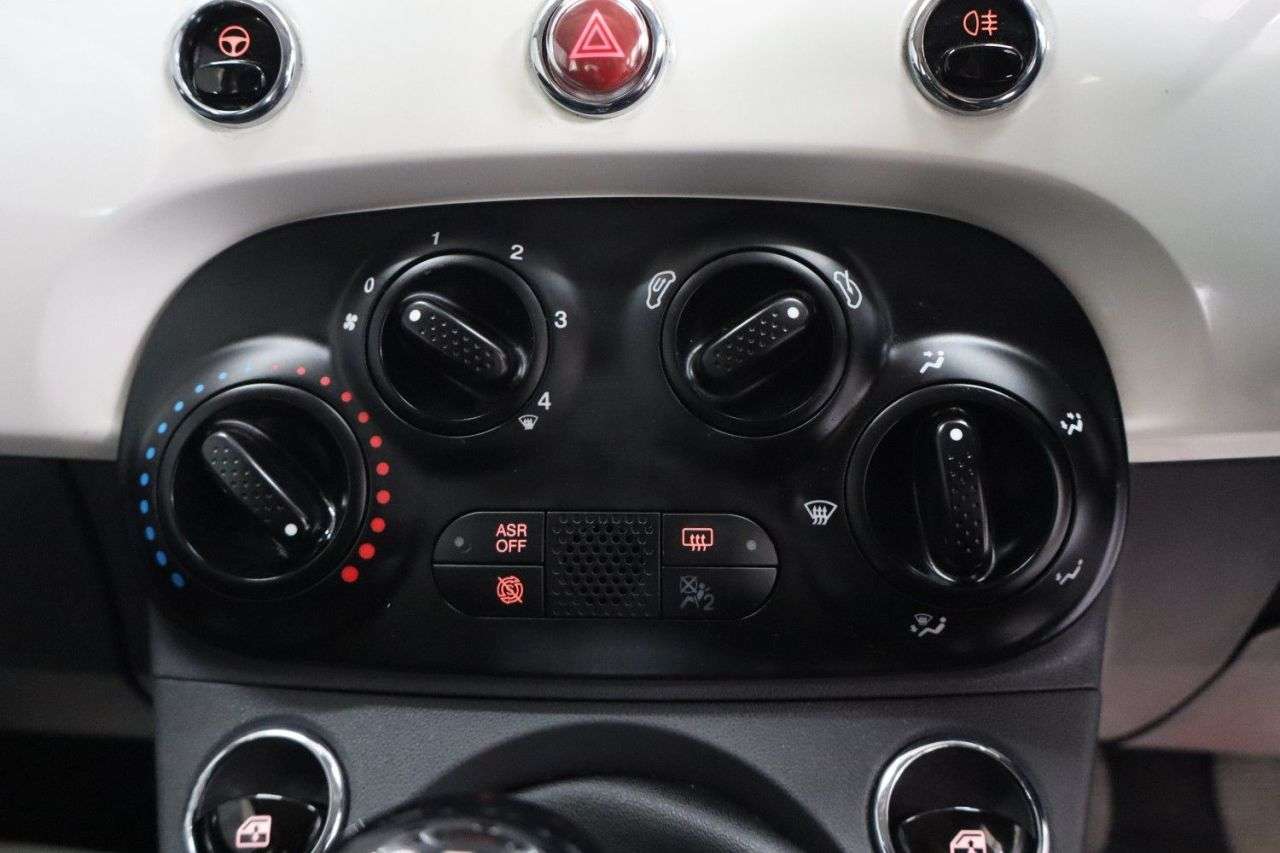 2017 FIAT 500 2017 FIAT 500