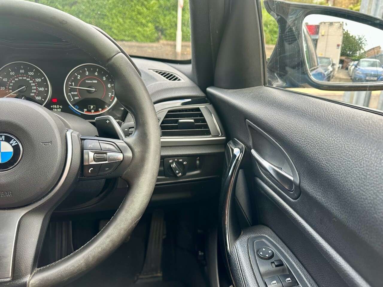 null BMW 1 SERIES null BMW 1 SERIES