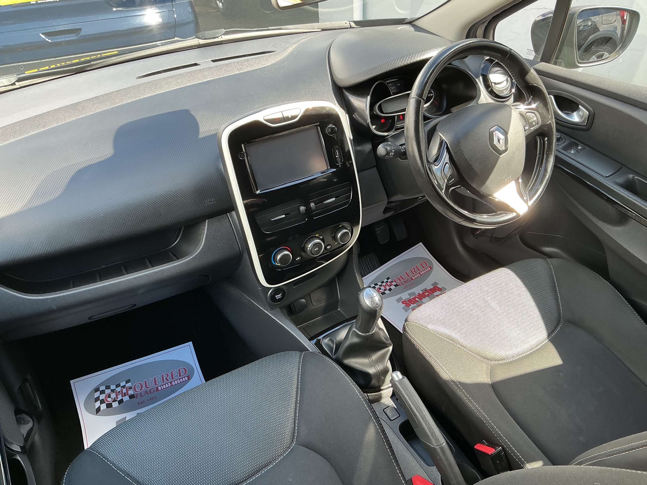 2016 RENAULT CLIO 2016 RENAULT CLIO