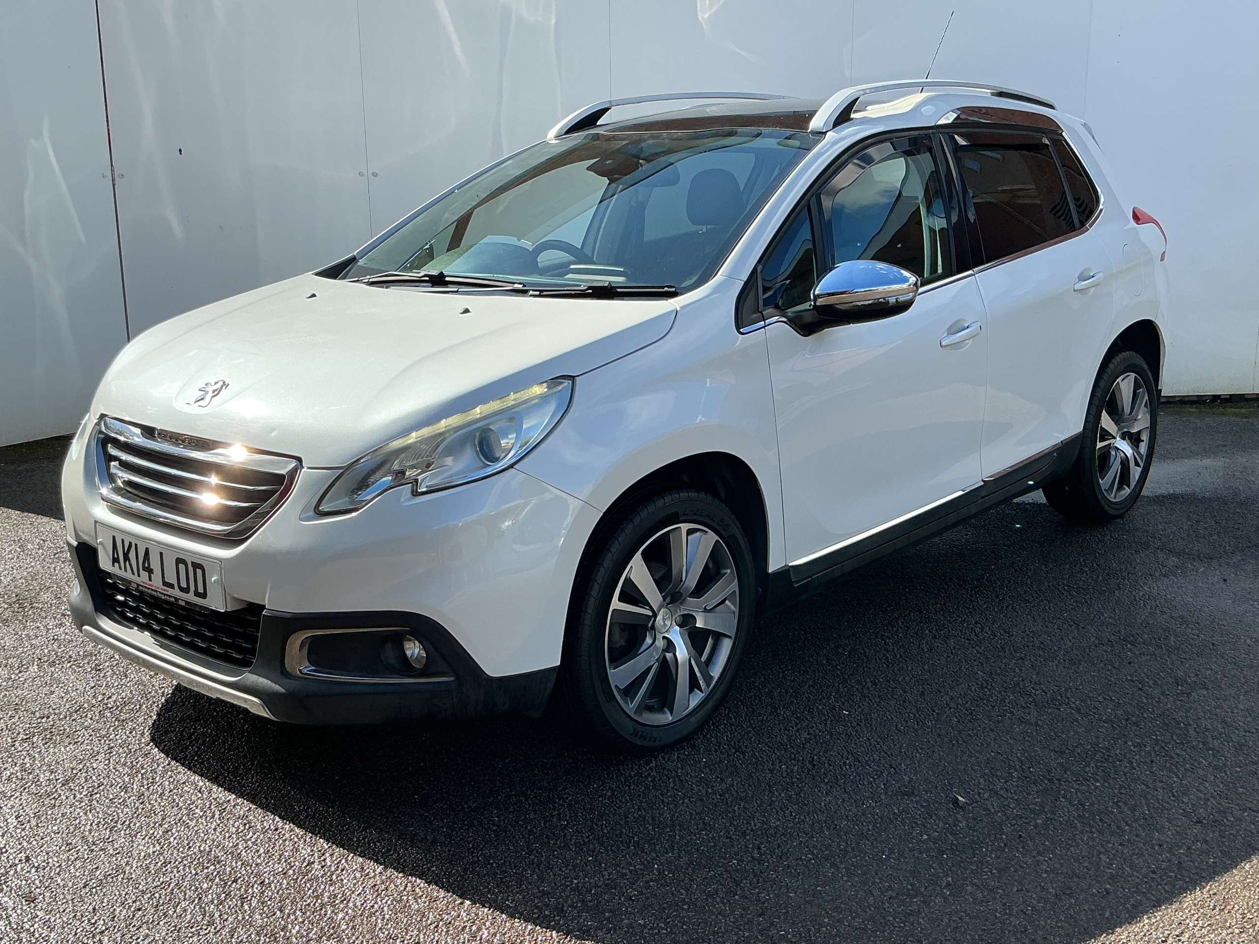2014 PEUGEOT 2008 2014 PEUGEOT 2008