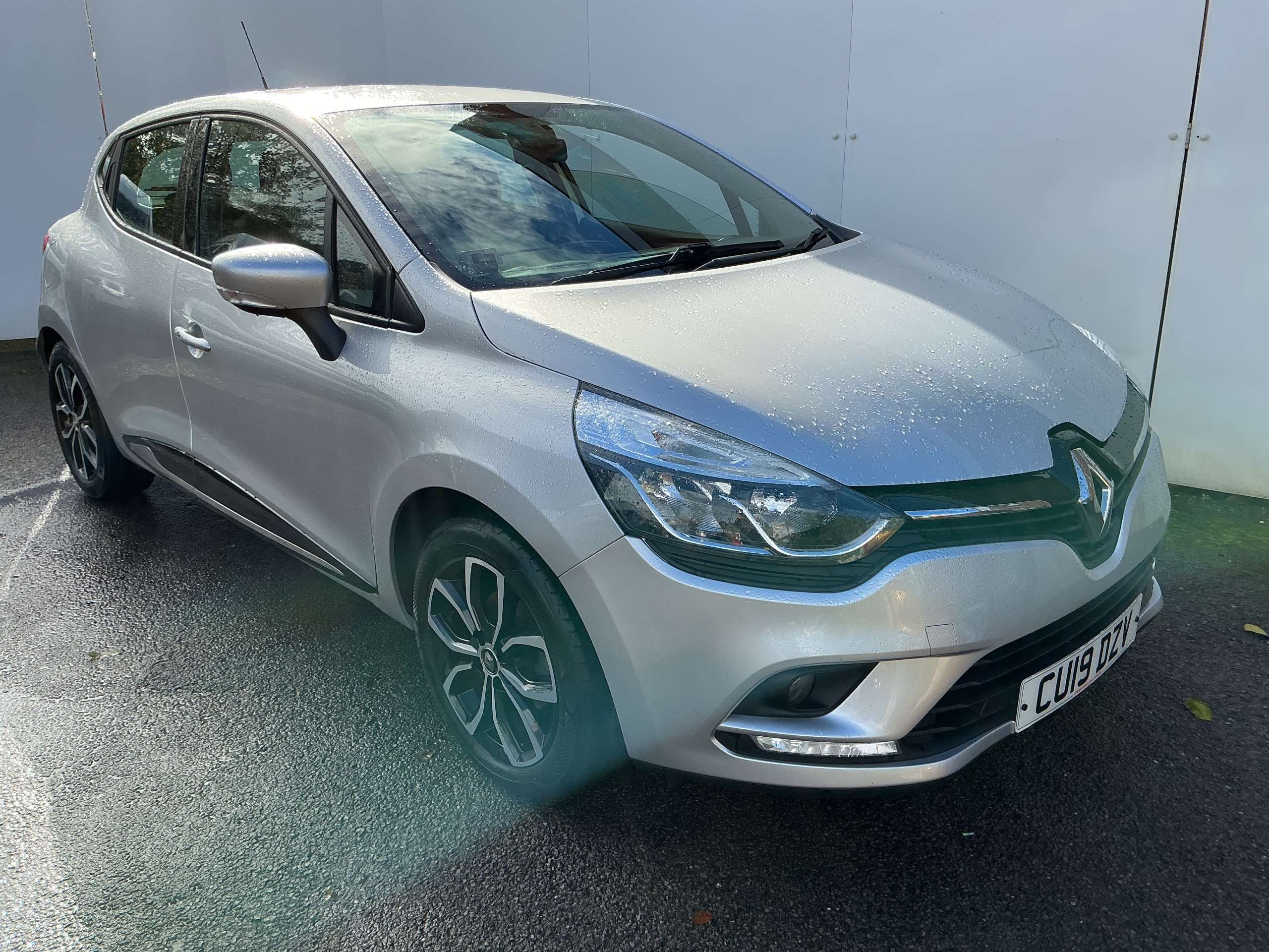 2019 RENAULT CLIO 2019 RENAULT CLIO