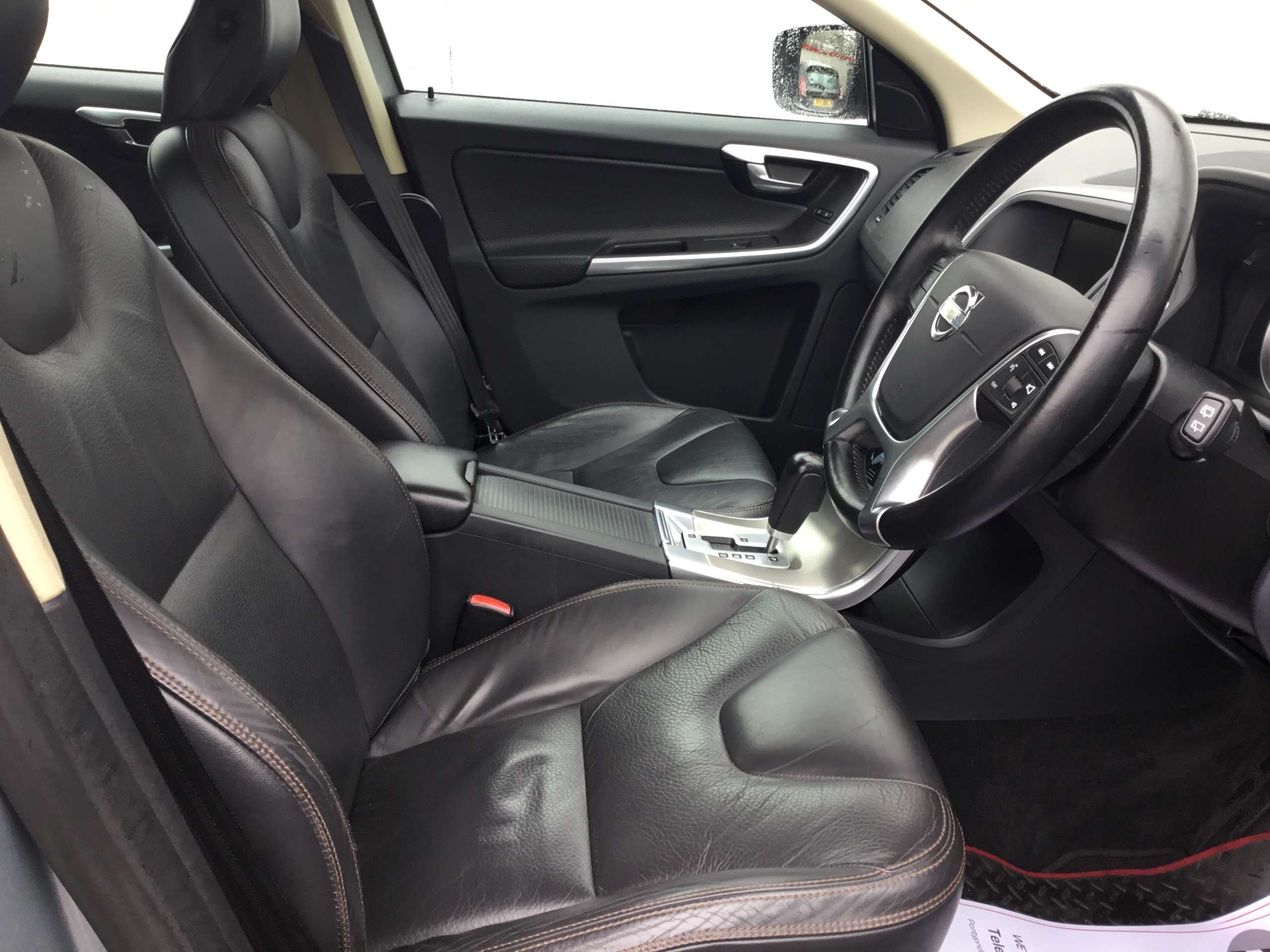 2012 VOLVO XC60 2012 VOLVO XC60