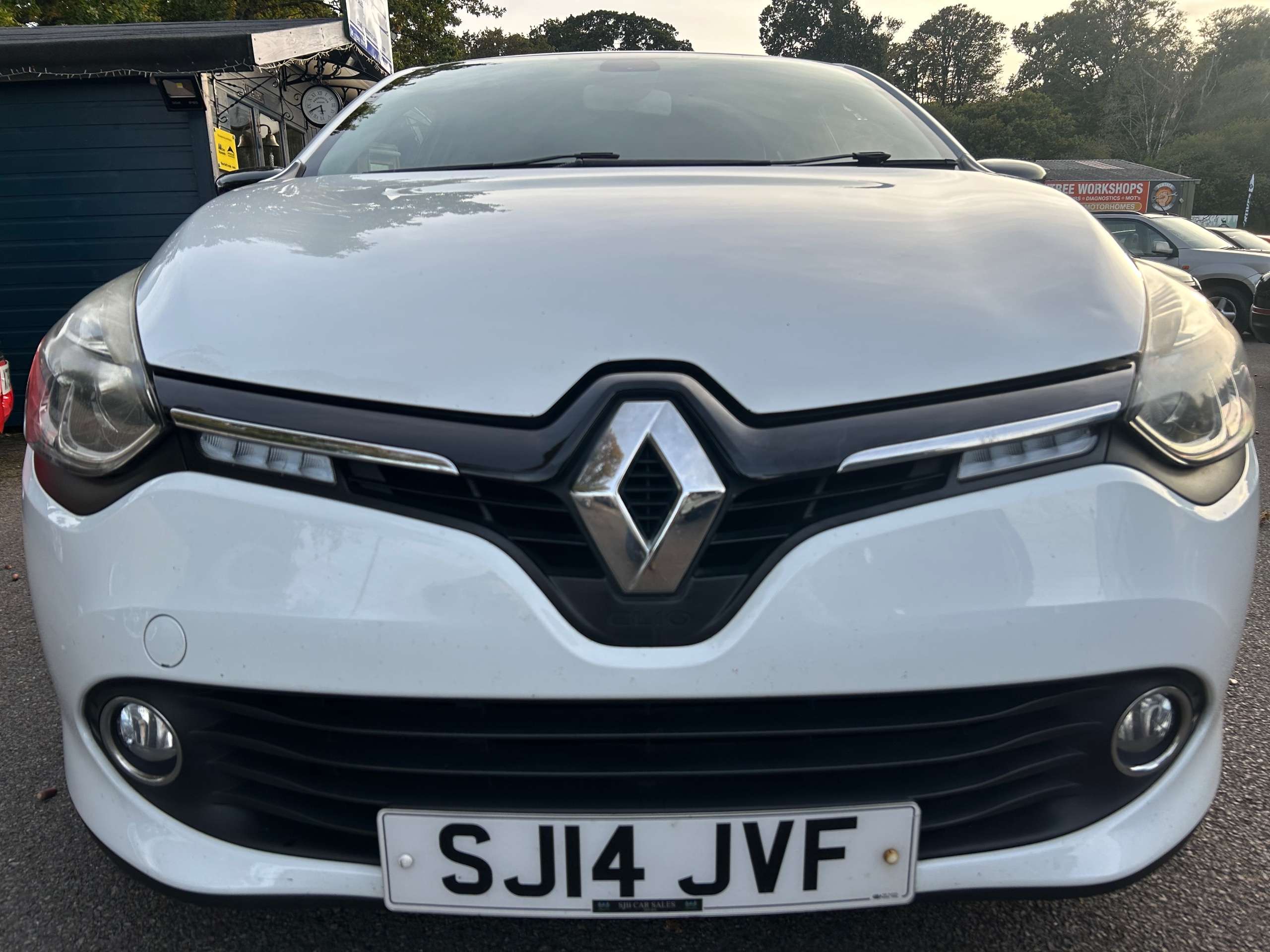 2014 RENAULT CLIO 2014 RENAULT CLIO