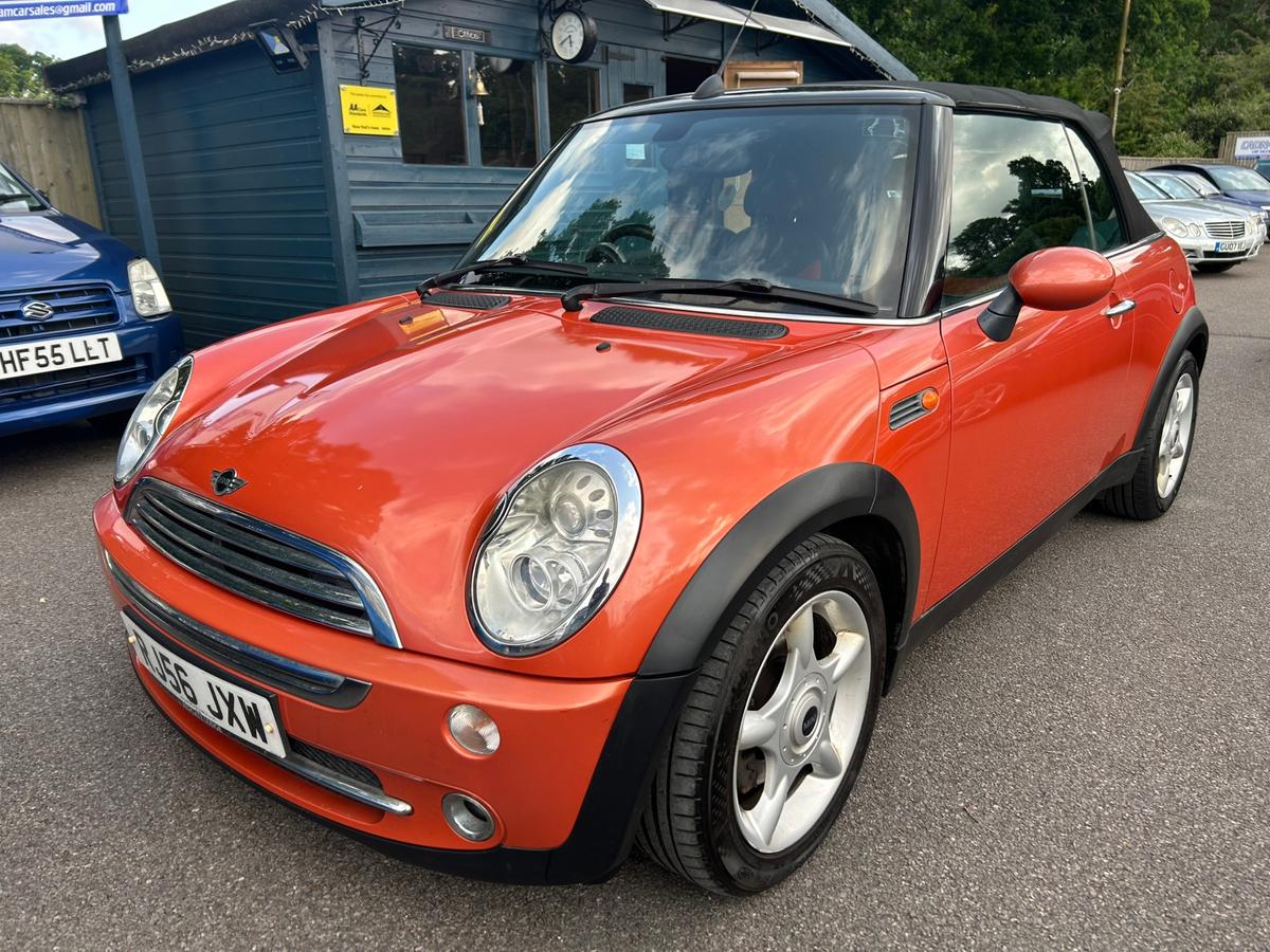 Check out this Mini Convertible 2006 Petrol Manual