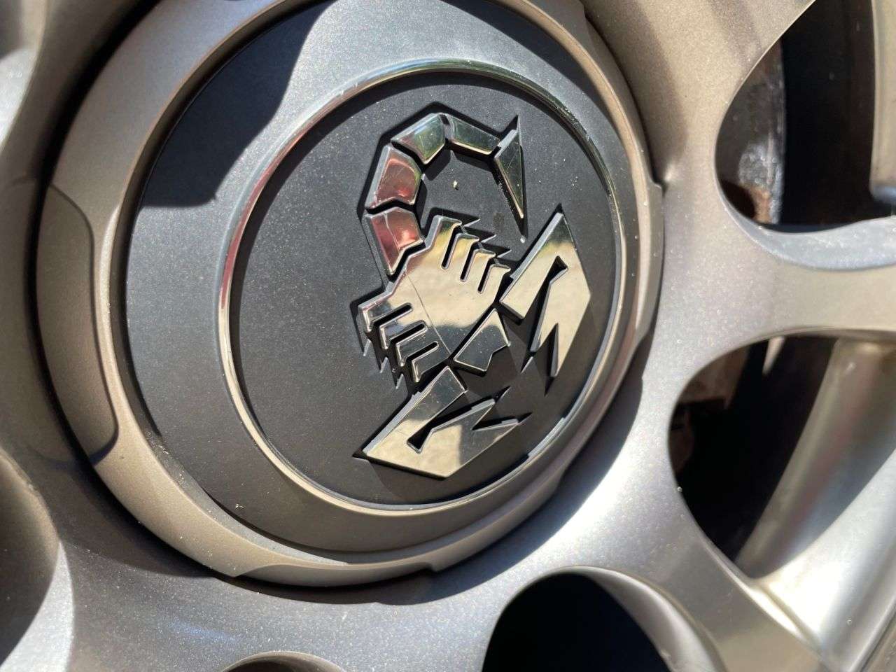 2017 ABARTH 595 2017 ABARTH 595