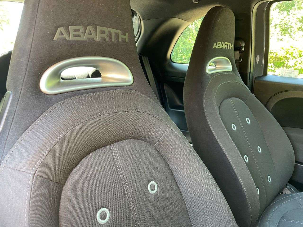 2017 ABARTH 595 2017 ABARTH 595