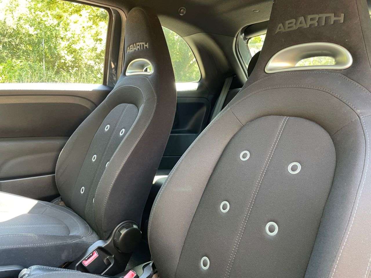 2017 ABARTH 595 2017 ABARTH 595