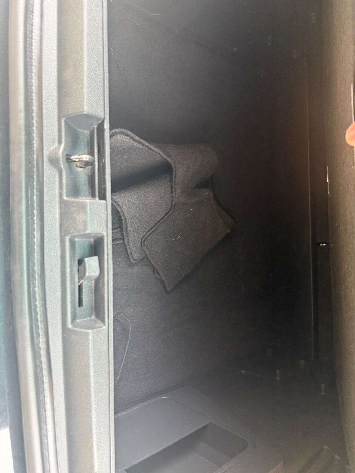 2013 PEUGEOT 3008 2013 PEUGEOT 3008