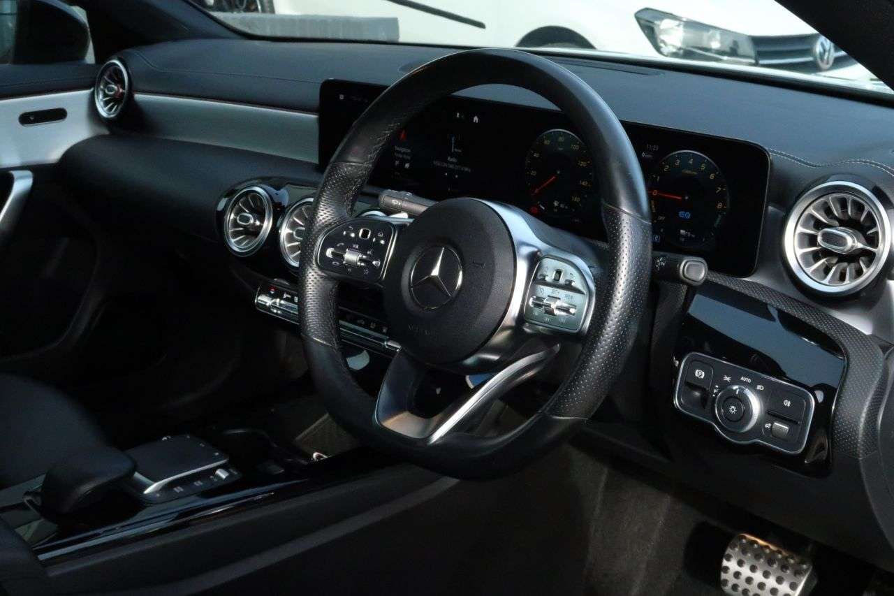 null MERCEDES-BENZ CLA null MERCEDES-BENZ CLA