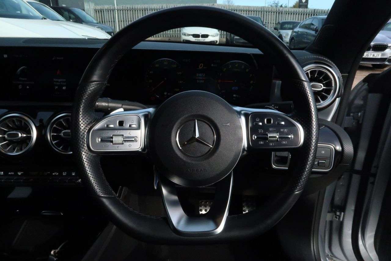 null MERCEDES-BENZ CLA null MERCEDES-BENZ CLA