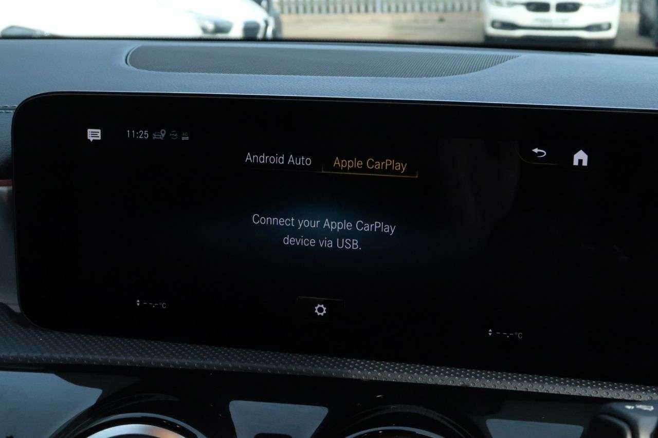 null MERCEDES-BENZ CLA null MERCEDES-BENZ CLA