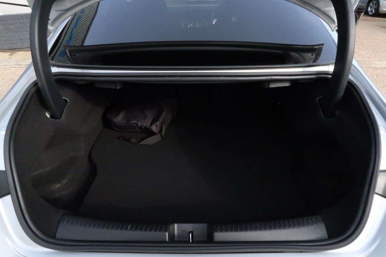 null MERCEDES-BENZ CLA null MERCEDES-BENZ CLA