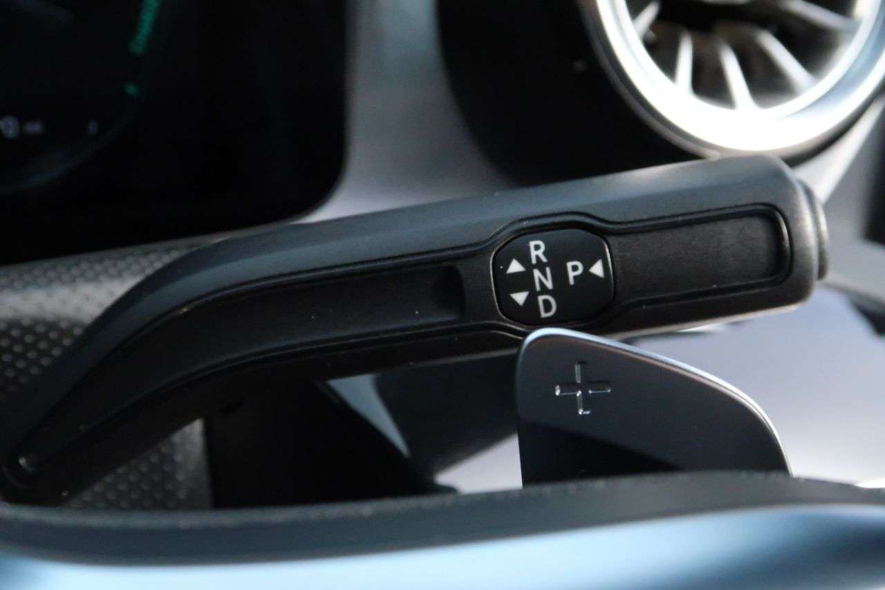 null MERCEDES-BENZ CLA null MERCEDES-BENZ CLA