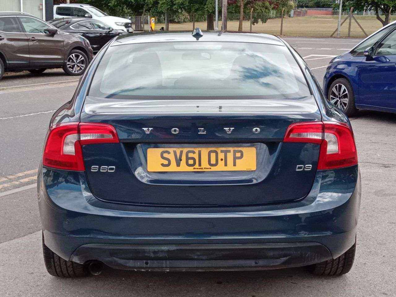 2011 VOLVO S60 2011 VOLVO S60