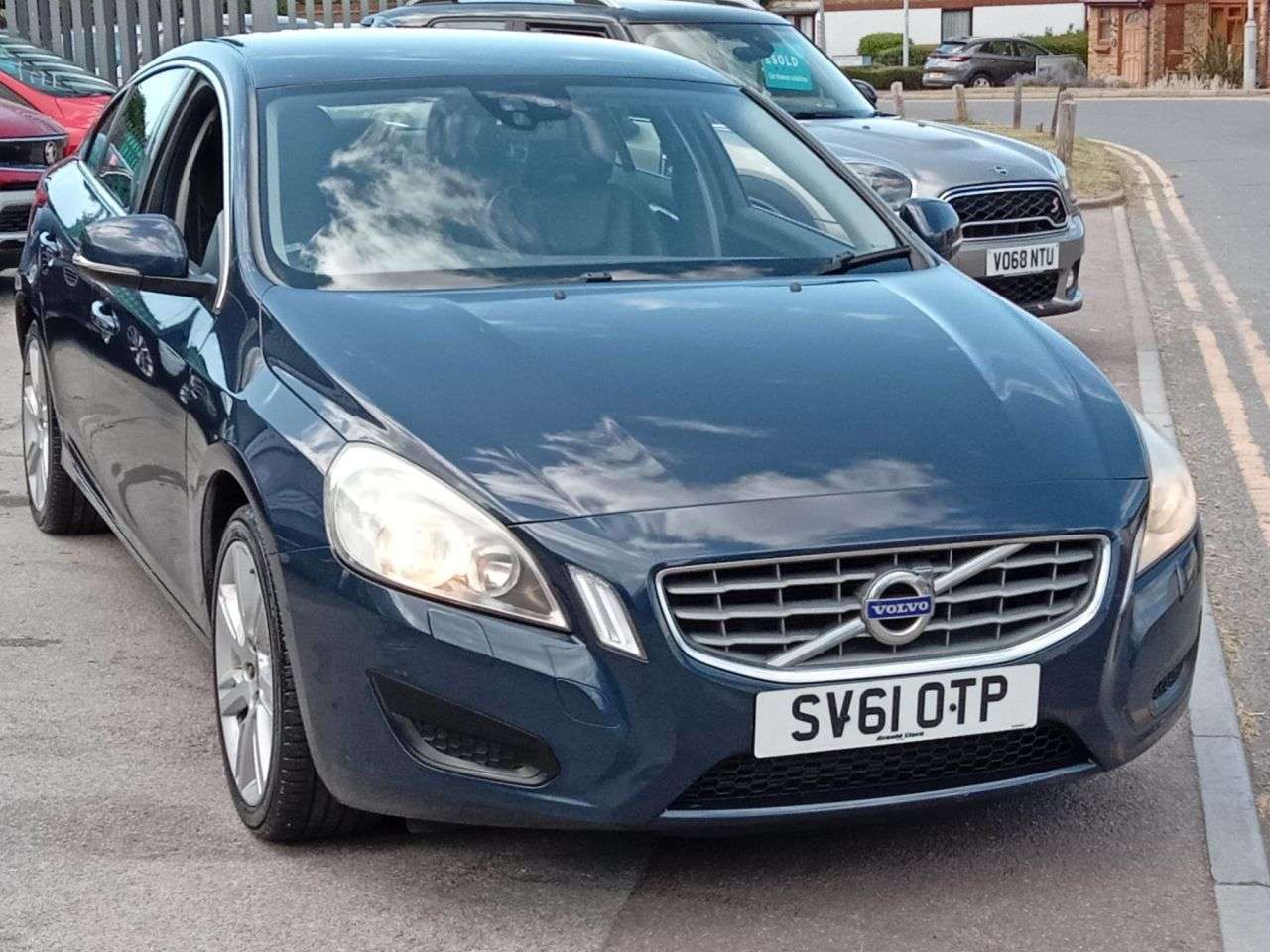 2011 VOLVO S60 2011 VOLVO S60