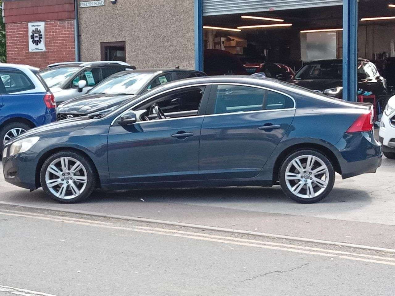 2011 VOLVO S60 2011 VOLVO S60