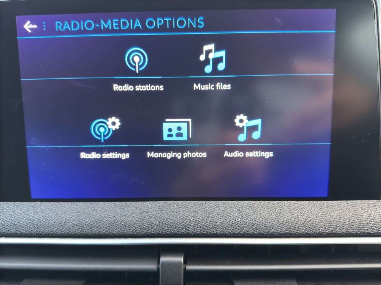 2017 PEUGEOT 3008 2017 PEUGEOT 3008