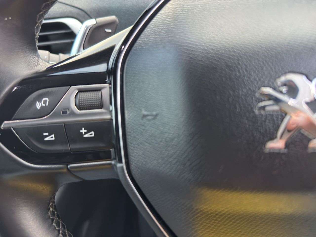 2017 PEUGEOT 3008 2017 PEUGEOT 3008