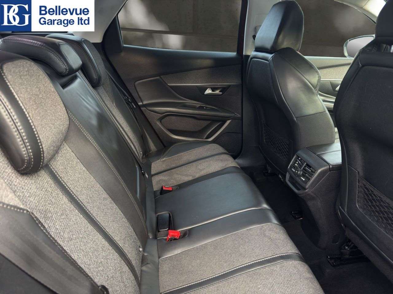 2017 PEUGEOT 3008 2017 PEUGEOT 3008