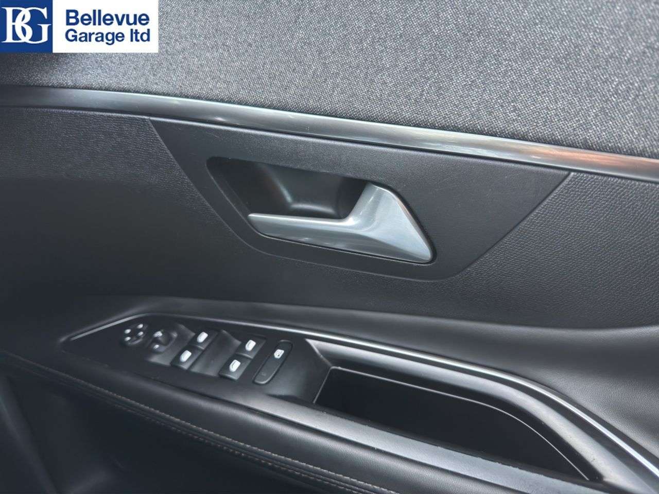 2017 PEUGEOT 3008 2017 PEUGEOT 3008