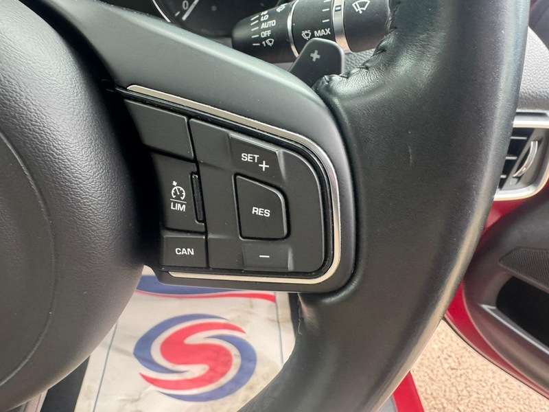 2016 JAGUAR XE 2016 JAGUAR XE