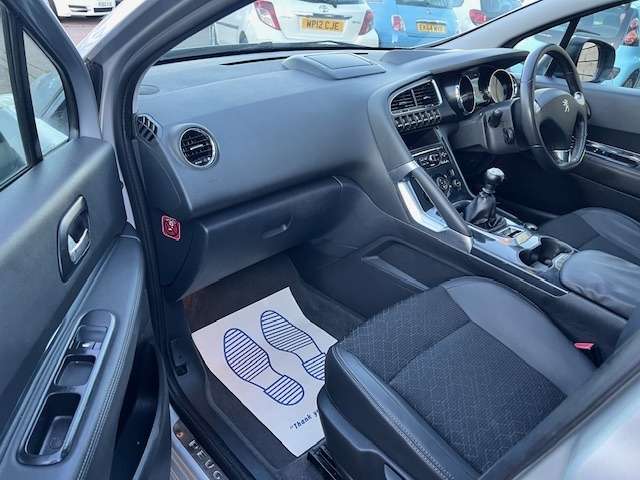 2015 PEUGEOT 3008 2015 PEUGEOT 3008