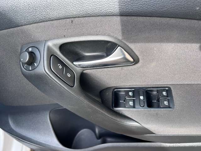 2011 VOLKSWAGEN POLO 2011 VOLKSWAGEN POLO