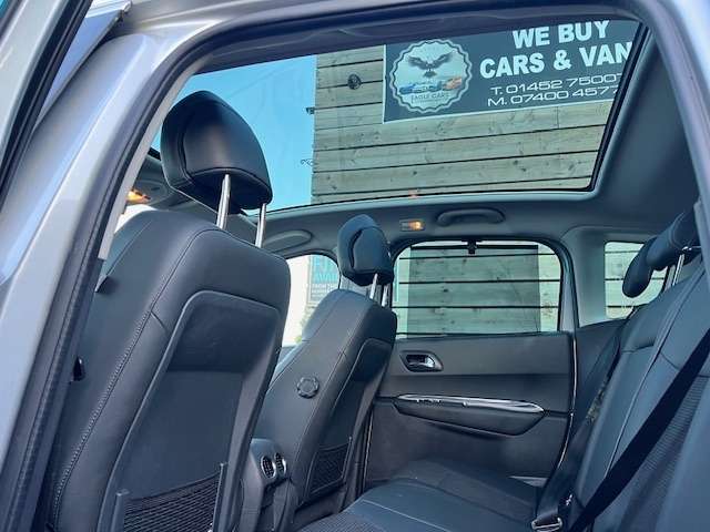 2015 PEUGEOT 3008 2015 PEUGEOT 3008