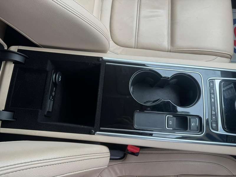 2016 JAGUAR XE 2016 JAGUAR XE