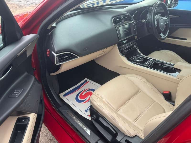 2016 JAGUAR XE 2016 JAGUAR XE