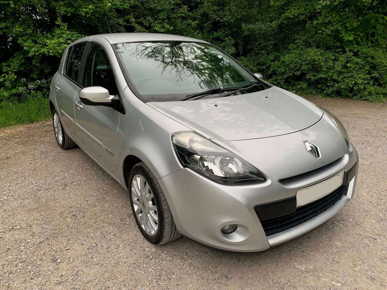 2011 RENAULT CLIO 2011 RENAULT CLIO