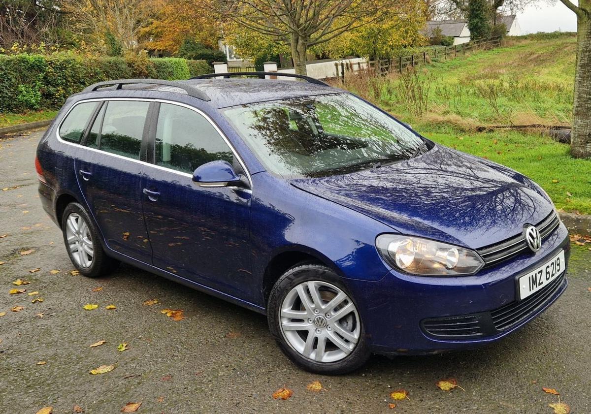 Check out this Volkswagen Golf 2010 Diesel Manual
