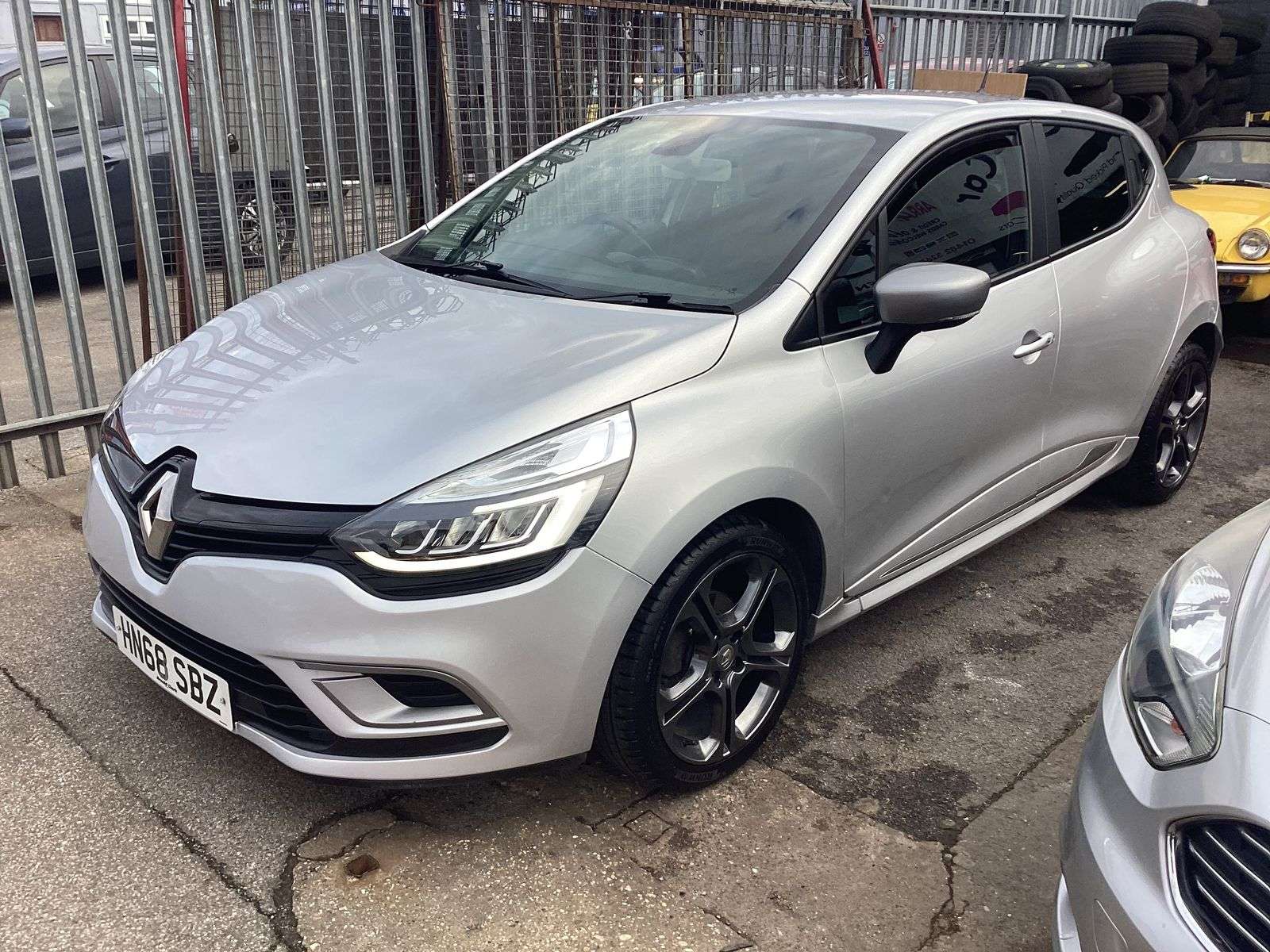 2018 RENAULT CLIO 2018 RENAULT CLIO