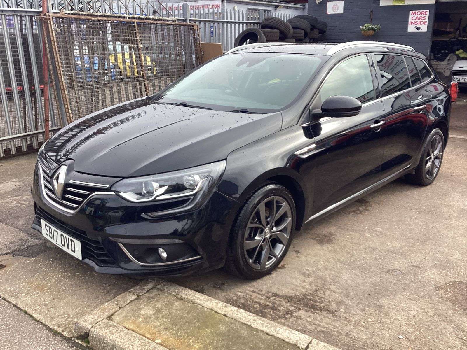 2017 RENAULT MEGANE 2017 RENAULT MEGANE